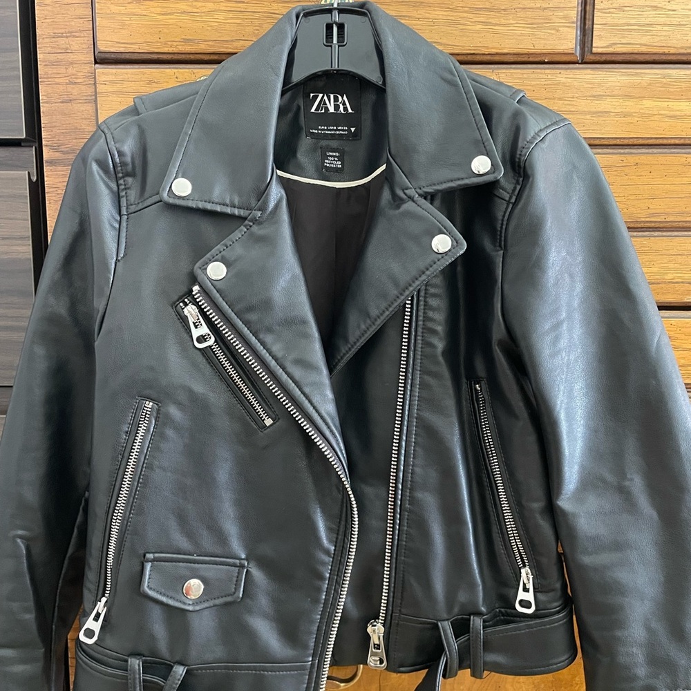 Zara Black Leather Jacket for Women (recycled polyester)